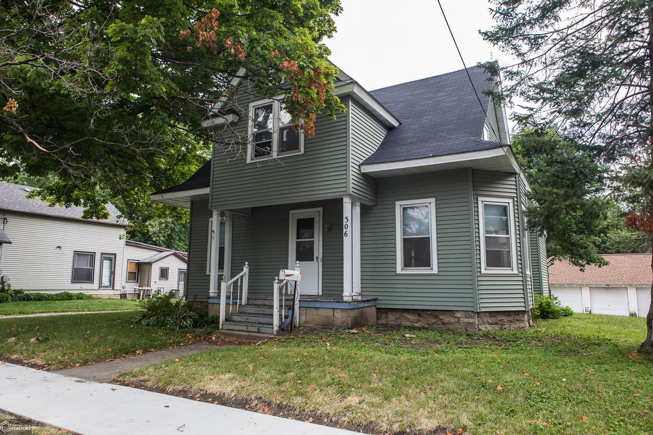 306 4th Street - Photo 1
