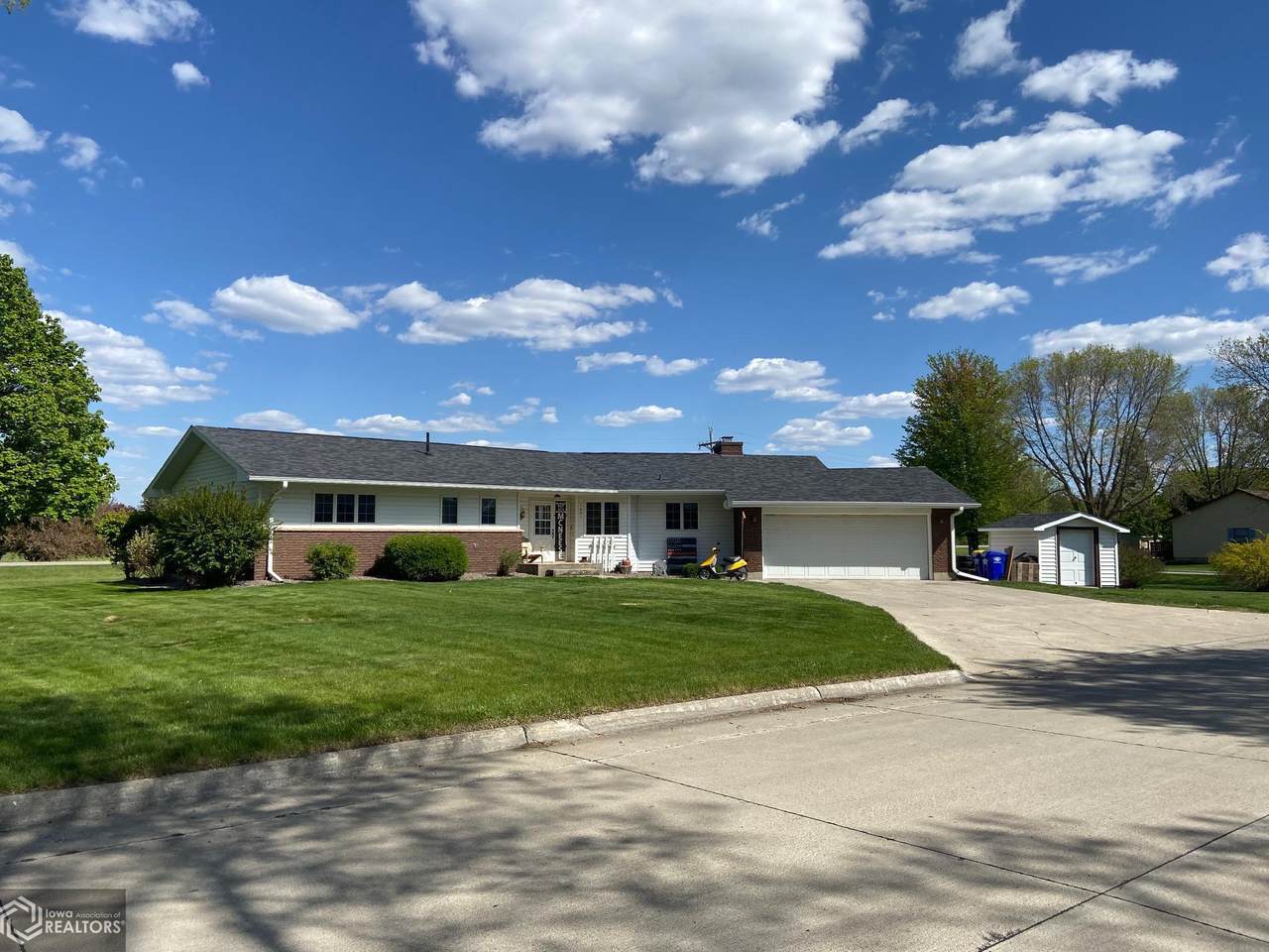 1001 Golfview Avenue - Photo 1