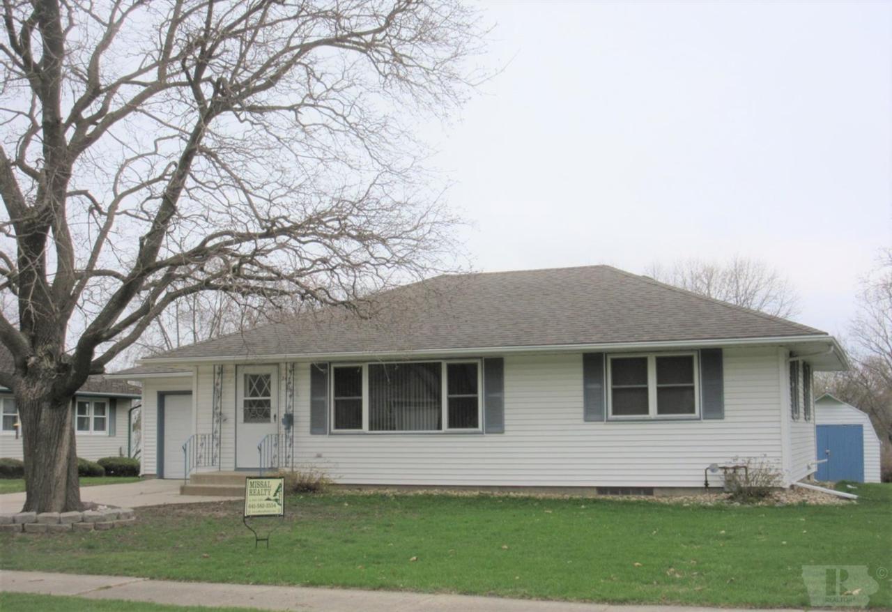 304 Lincoln Street - Photo 1