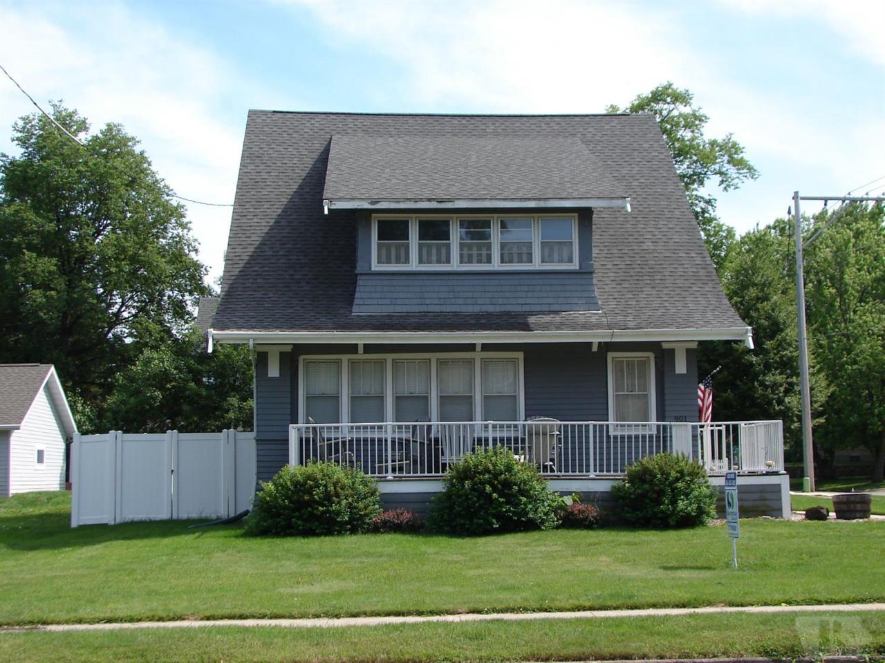 901 Main Avenue - Photo 1