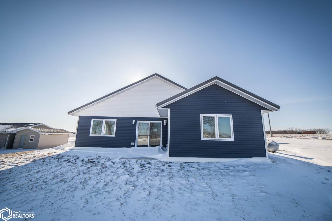 2014 32Nd Street - Photo 1