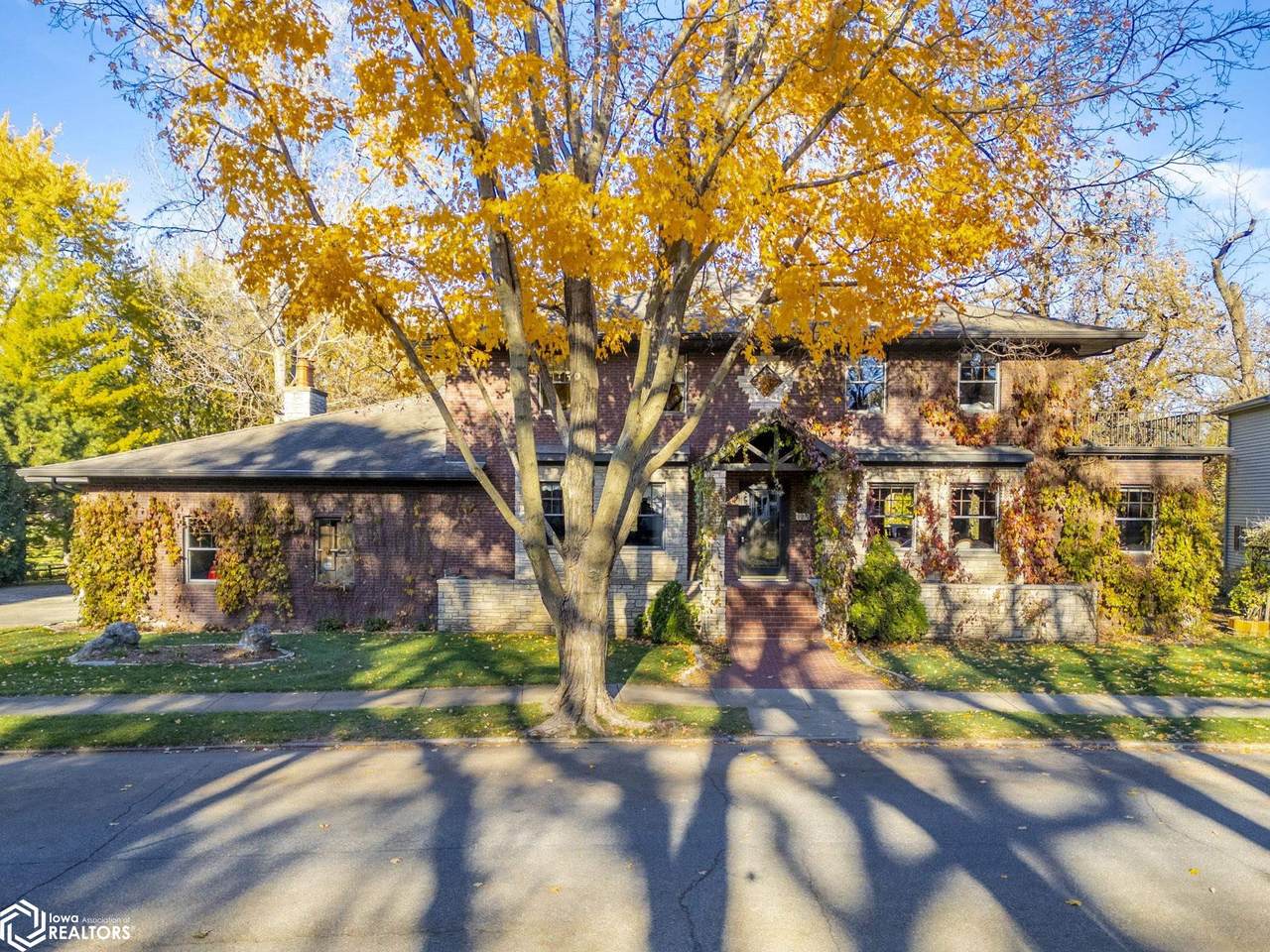 125 Crescent Drive - Photo 1