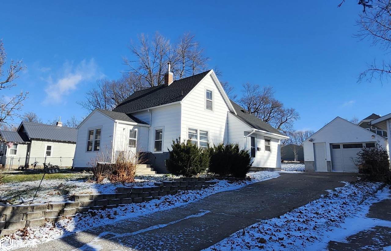 425 9Th Street - Photo 1