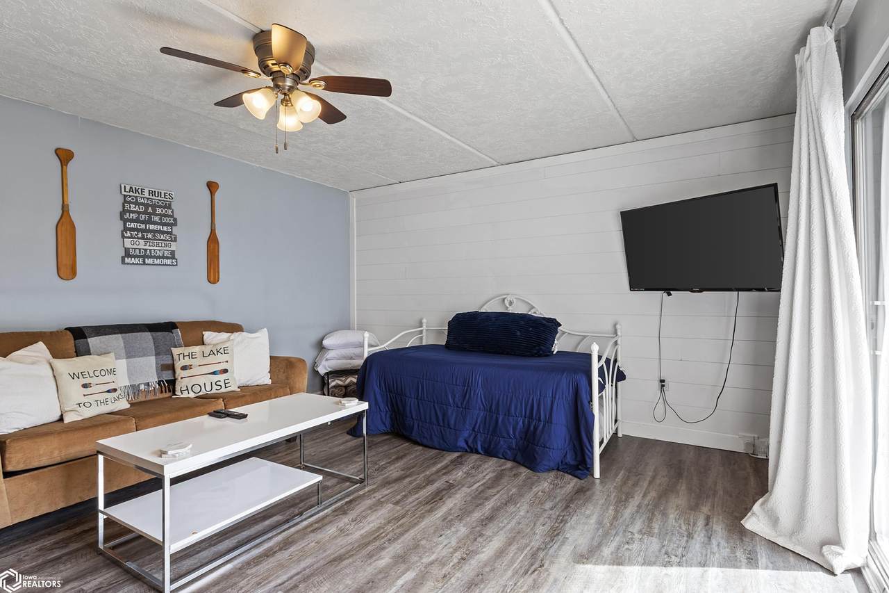 2700 Shore Drive - Photo 1