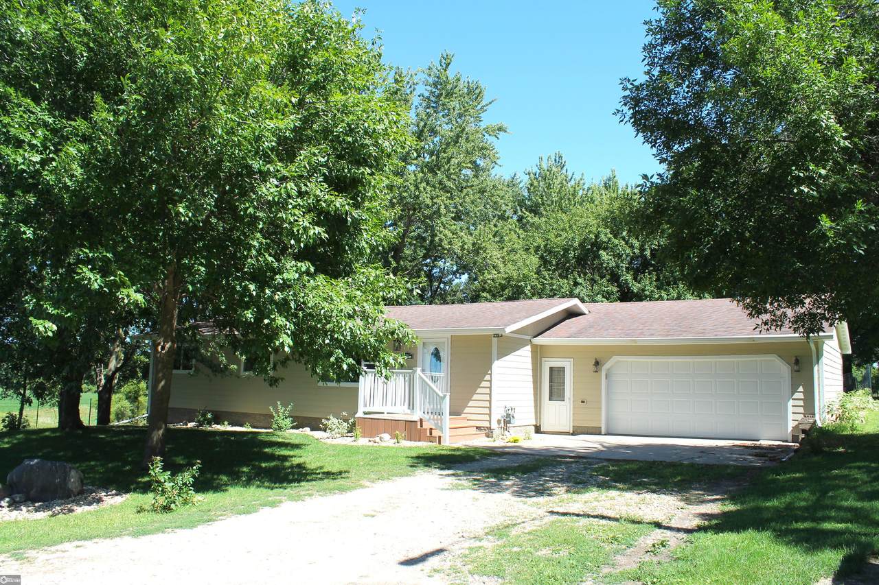 1005 13th Street - Photo 1