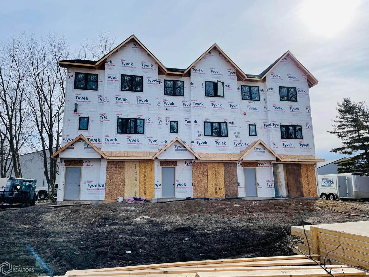 4737 Shore Drive - Photo 1