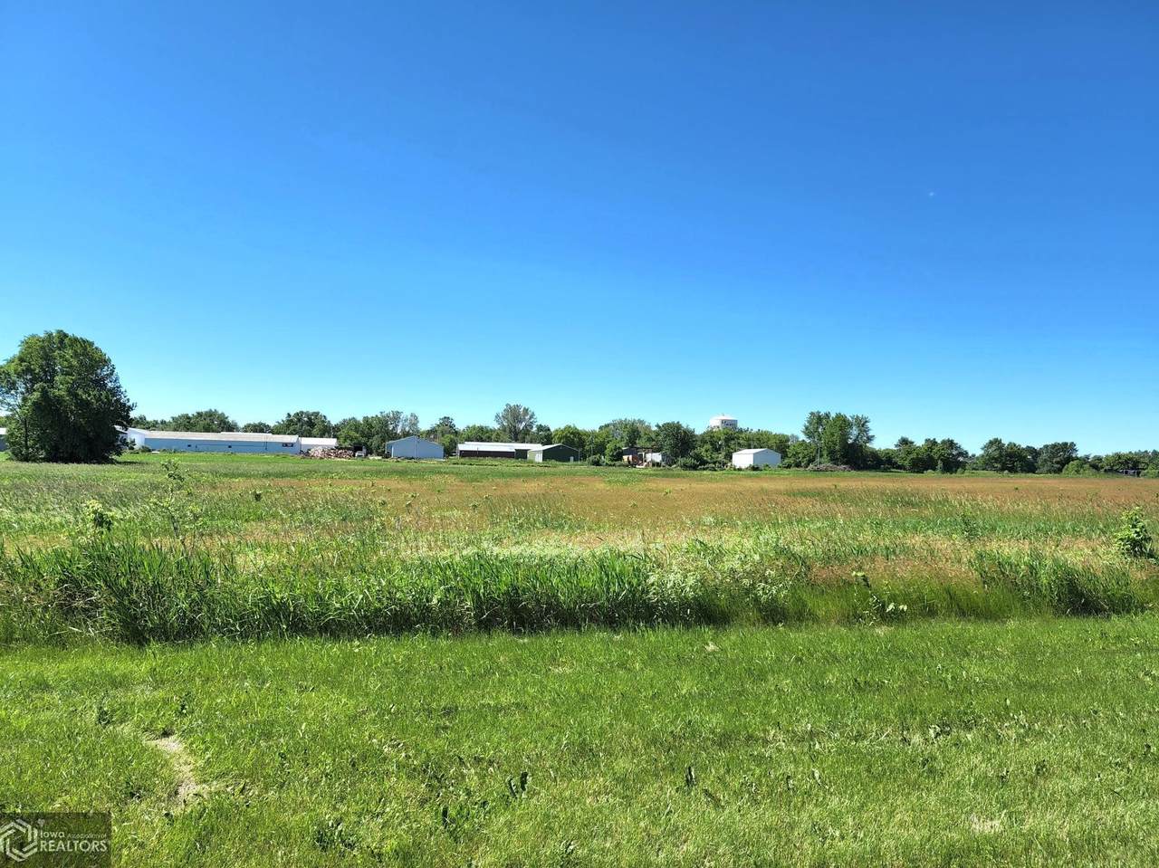 2955 9th Street Sw - Photo 1