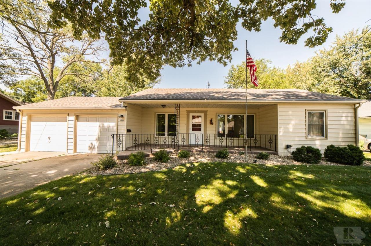 1300 2nd Avenue - Photo 1