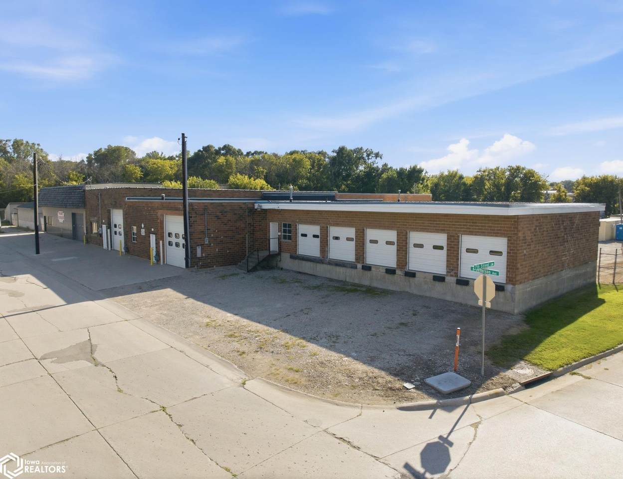 708-712 Jefferson - Photo 1