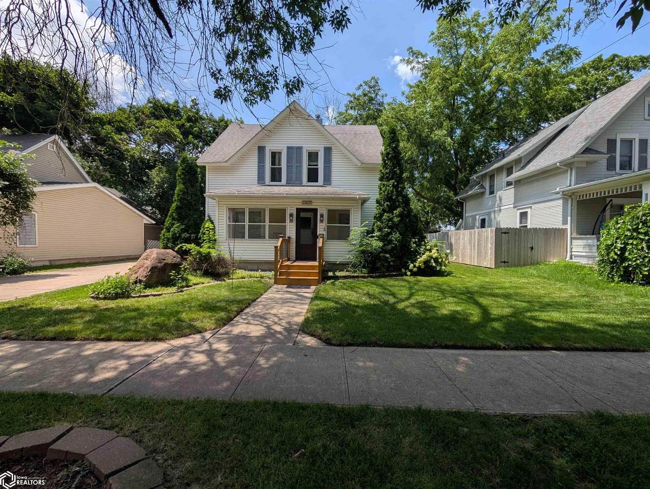 109 S 9th Street - Photo 1