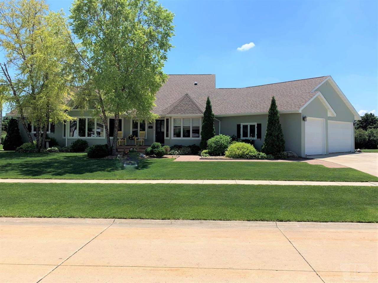 315 Woodlane Drive - Photo 1