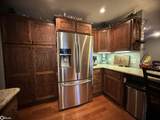 208 11th St - Photo 4