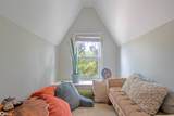 636 2nd Street - Photo 17