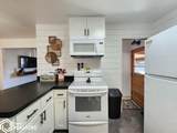 2112 Lakeview Drive - Photo 6