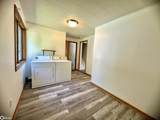 204 9th St - Photo 4