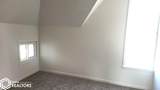 121 Walnut Street - Photo 26