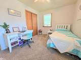 616 Indiana - Photo 19