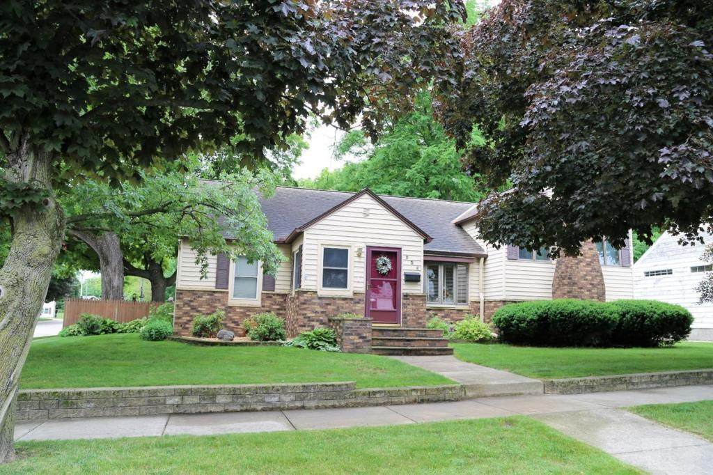 324 Forest Avenue - Photo 1 324 Forest Avenue - Photo 1