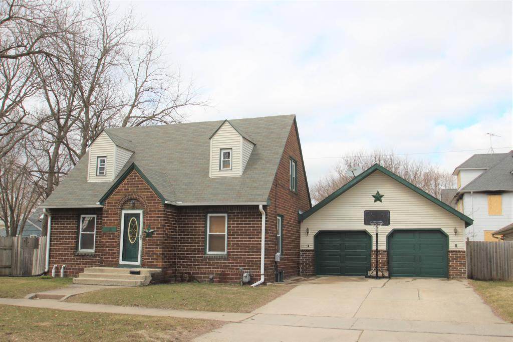 410 7th Street - Photo 1