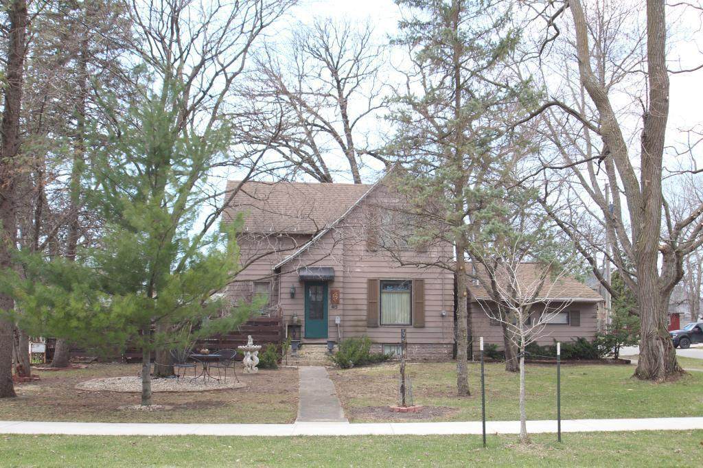 415 Shore Drive - Photo 1