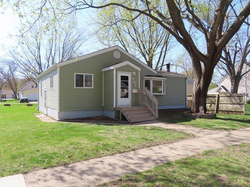 701 13th Street - Photo 1