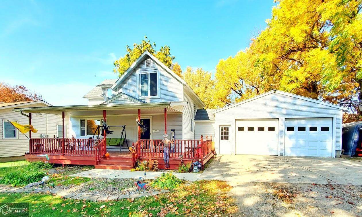 825 Halverson Street - Photo 1