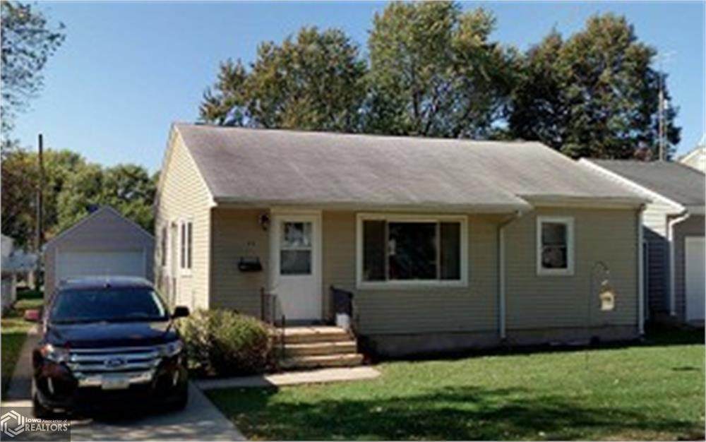 908 Tyler Avenue - Photo 1