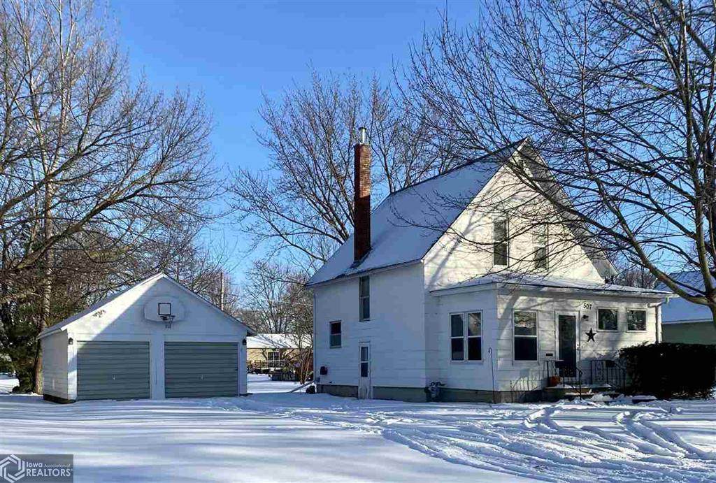 507 9th Street - Photo 1
