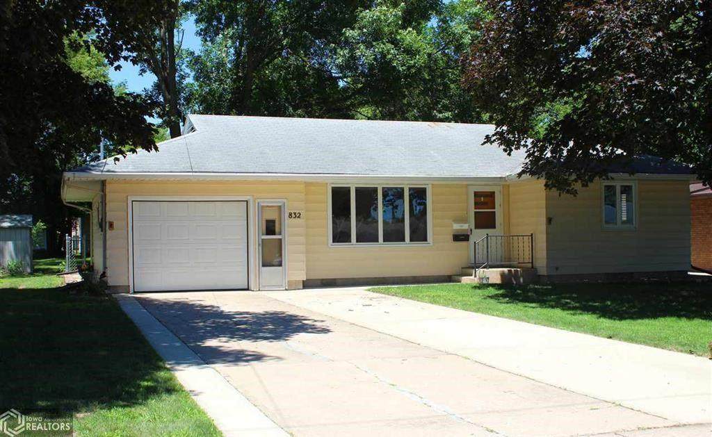832 6th Street - Photo 1