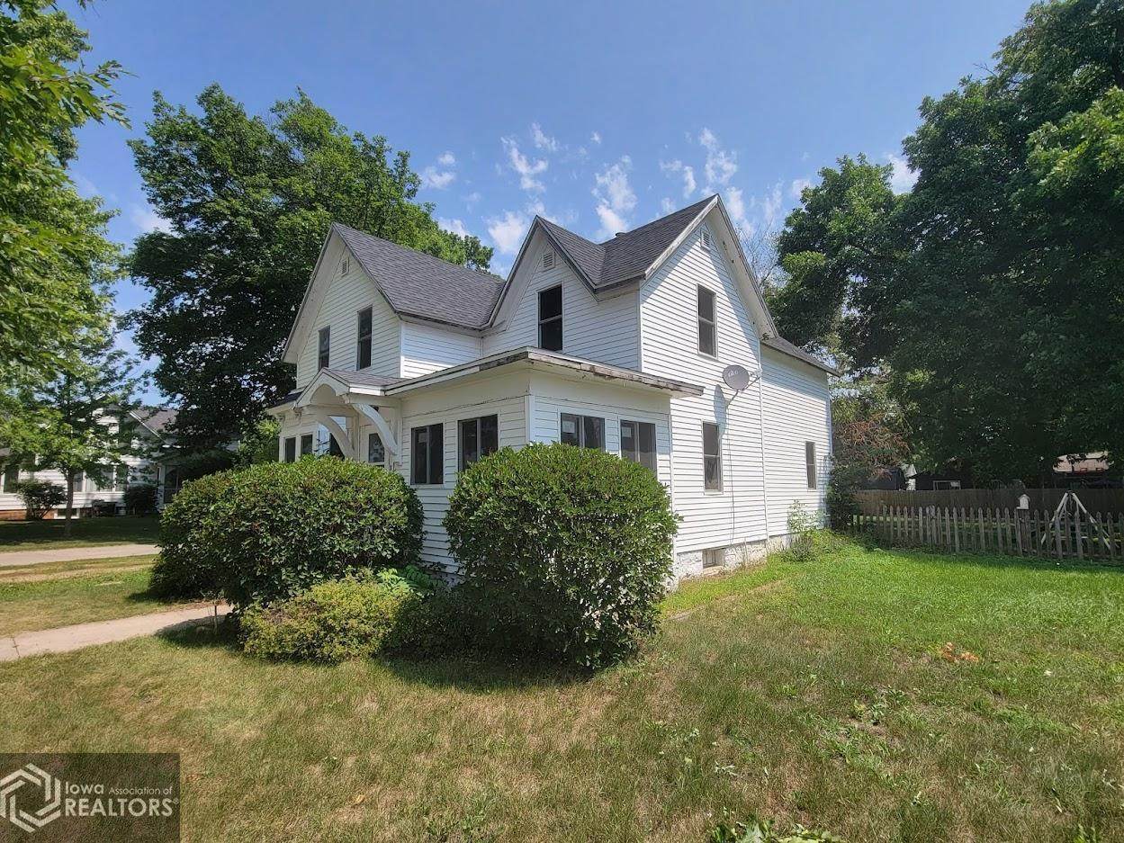 107 Lake Street - Photo 1