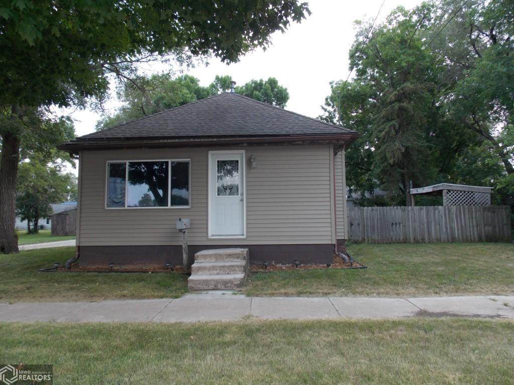 109 17th Street - Photo 1