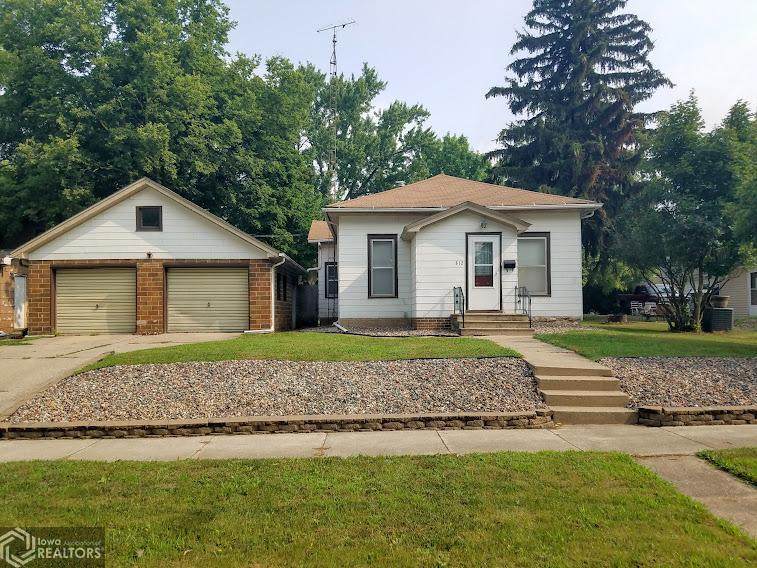312 8th Street - Photo 1