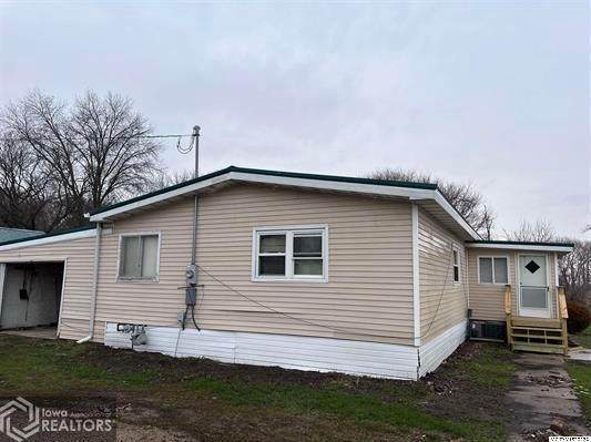204 Pine Street - Photo 1