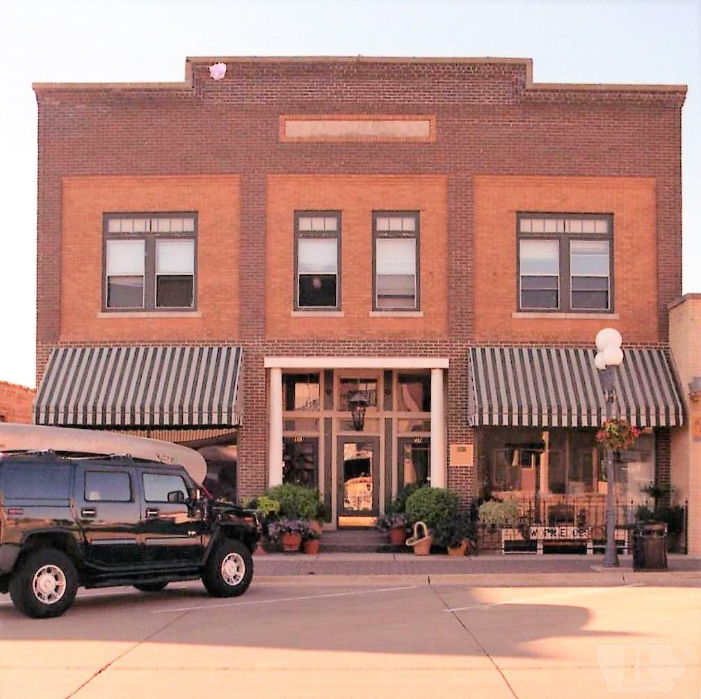 417 Main Ave - Photo 1