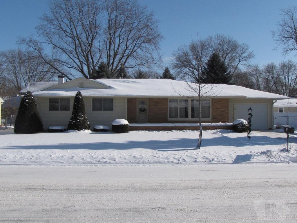 87 Lakeview Drive - Photo 1