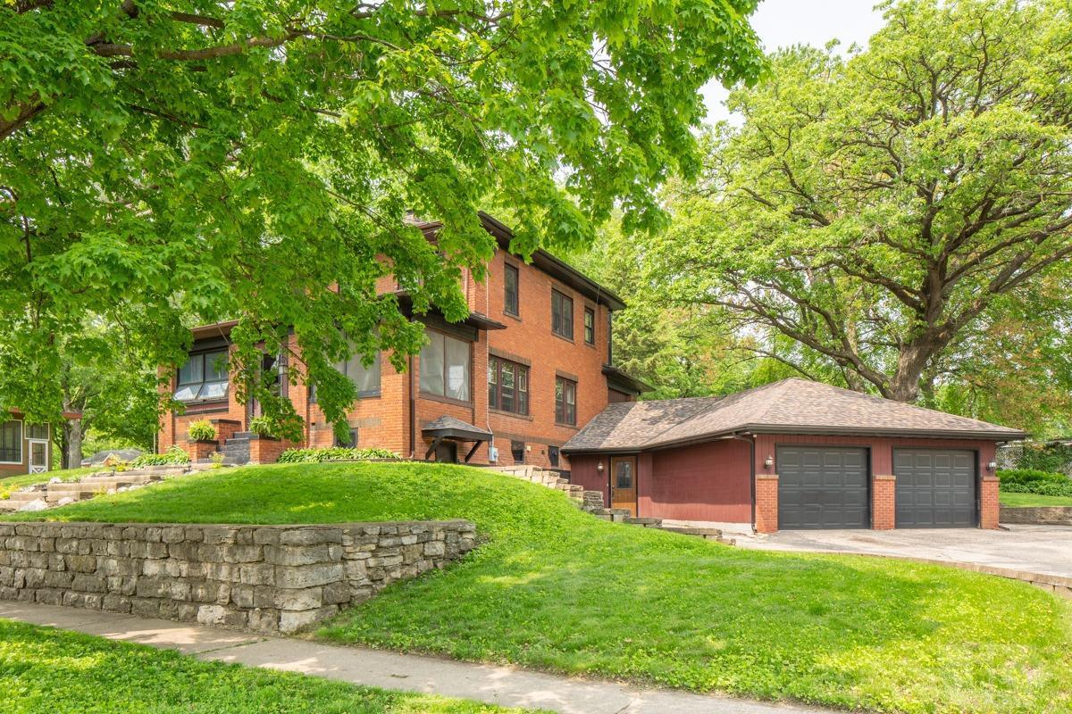 1010 1st Avenue - Photo 1