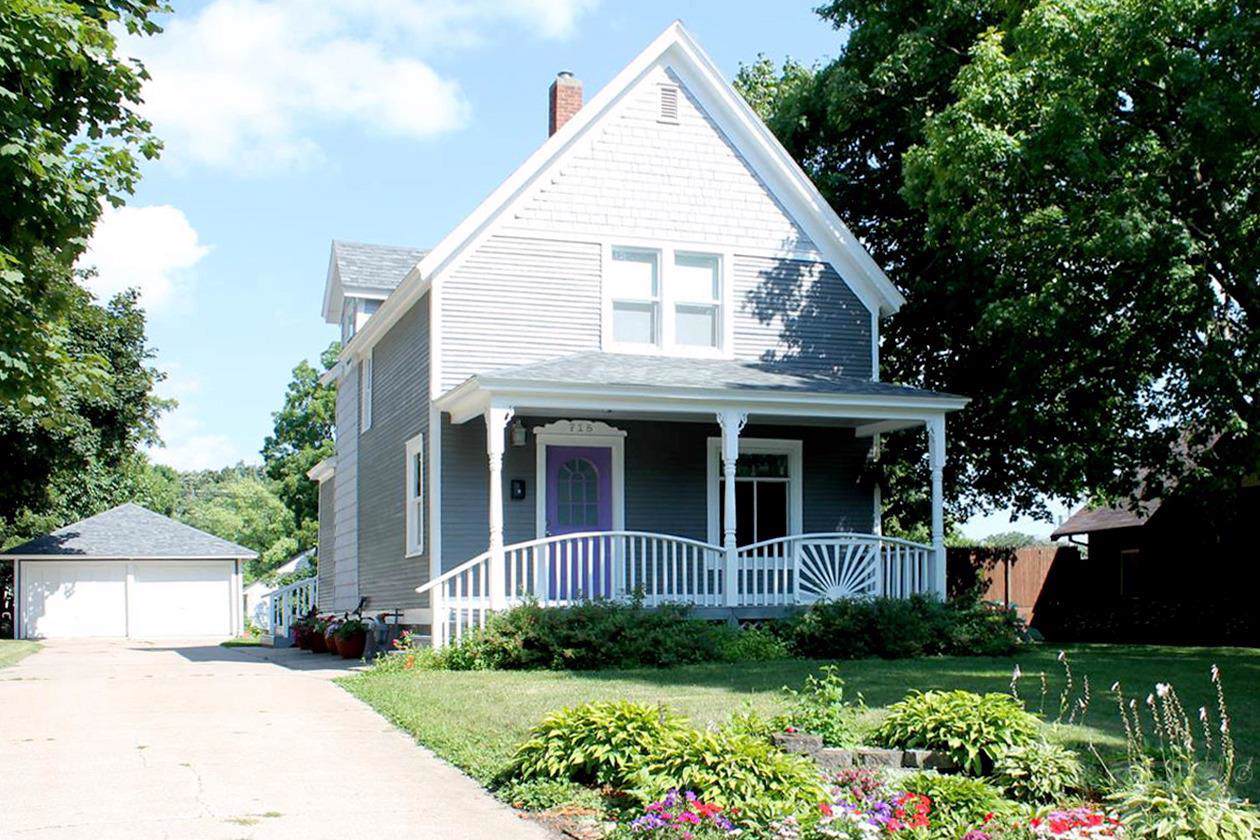 715 Clark Street - Photo 1 715 Clark Street - Photo 1