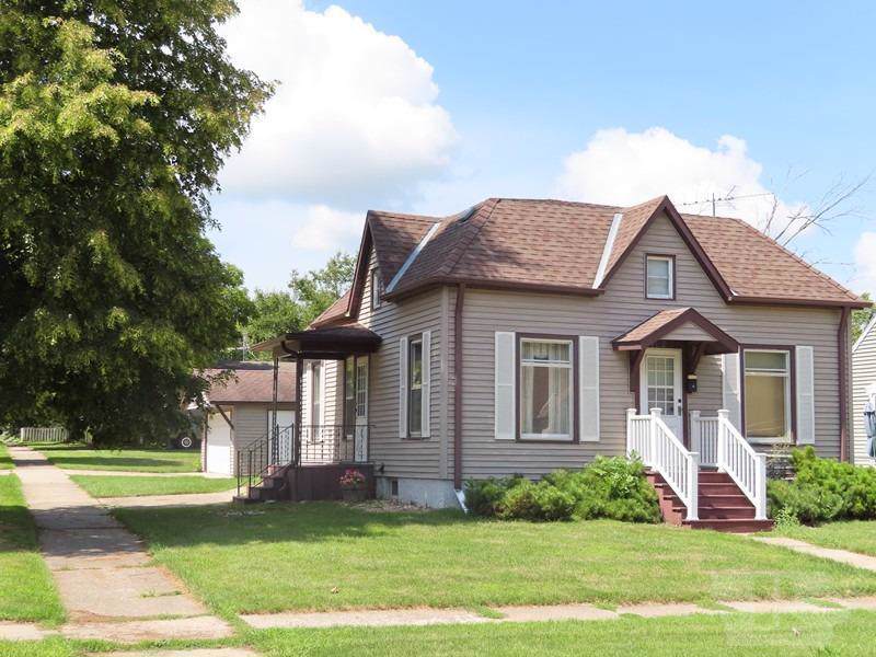 1626 Carolina Avenue - Photo 1