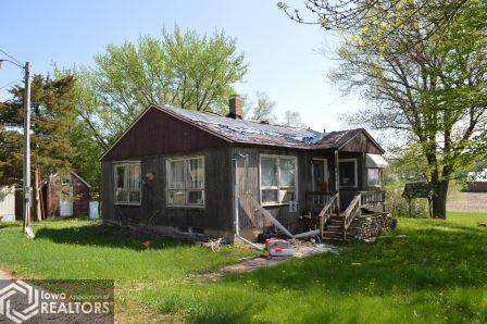 2045 River Road - Photo 1