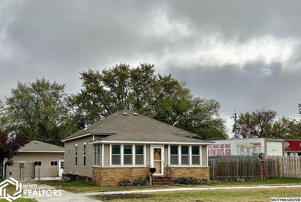 107 8th Street - Photo 1