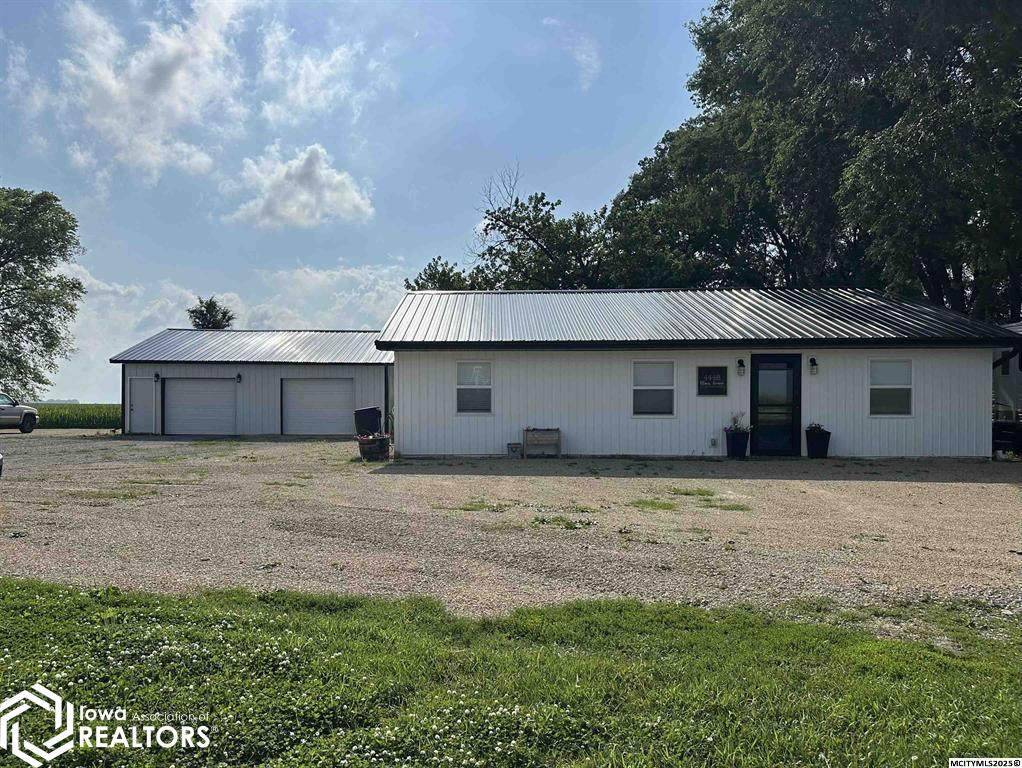 4448 Ulmus Avenue - Photo 1