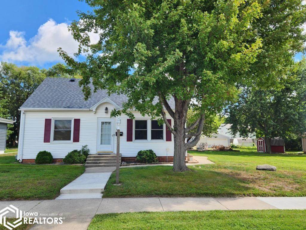 813 Tyler Avenue - Photo 1