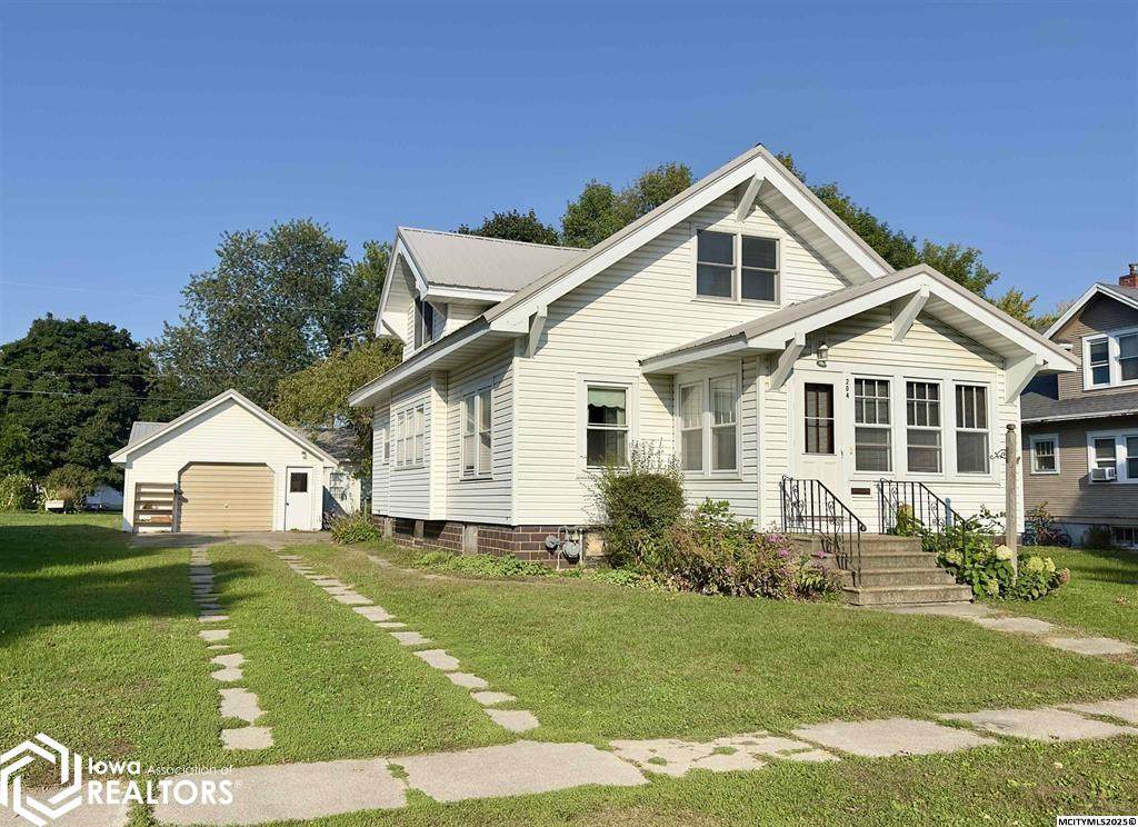 204 11th Street - Photo 1