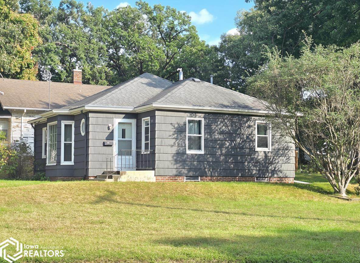 311 10th Street - Photo 1