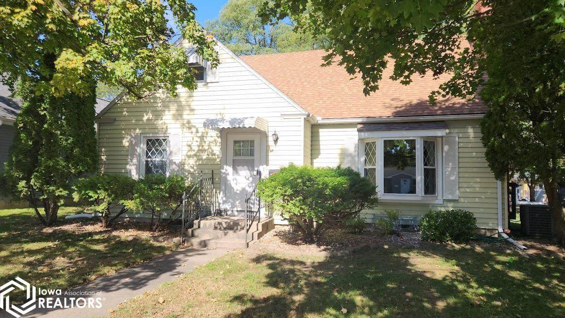 834 4th Street - Photo 1