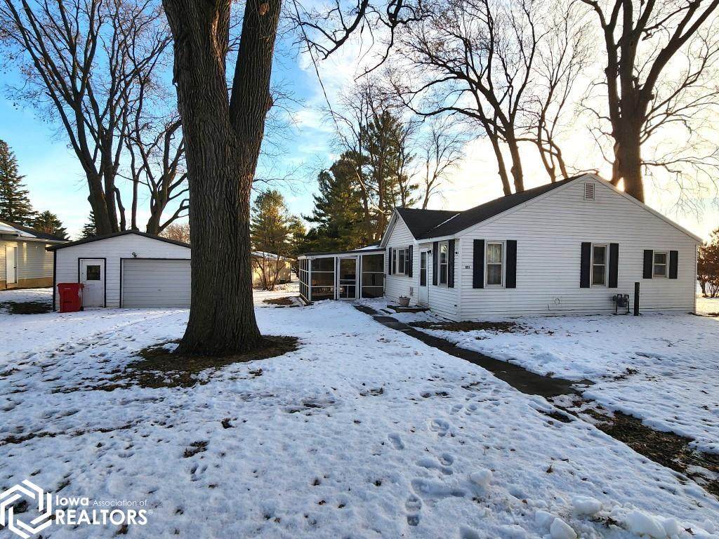 621 Floyd Street - Photo 1