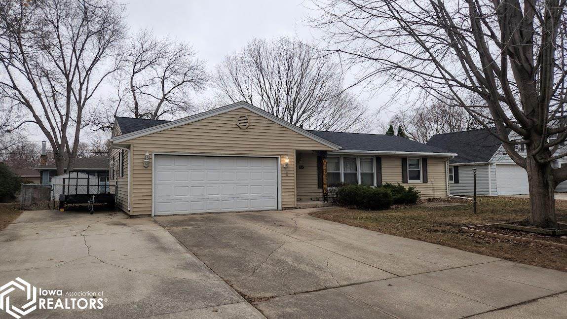 15 Lakeview Drive - Photo 1