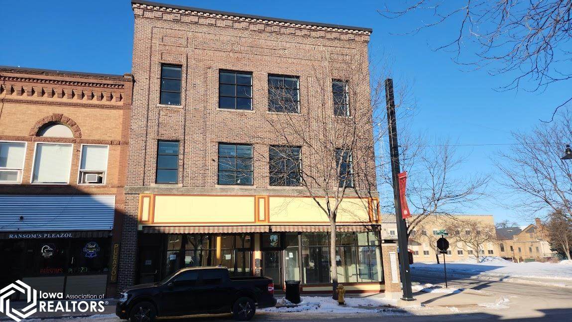 122-124 Federal Avenue - Photo 1