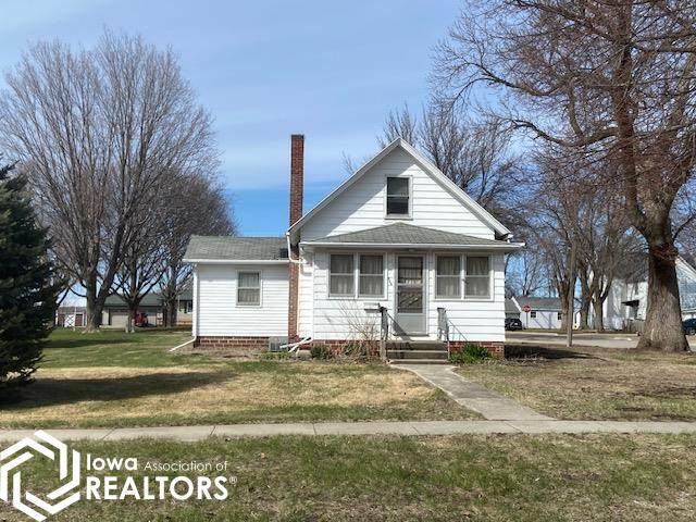 326 1St Street - Photo 1