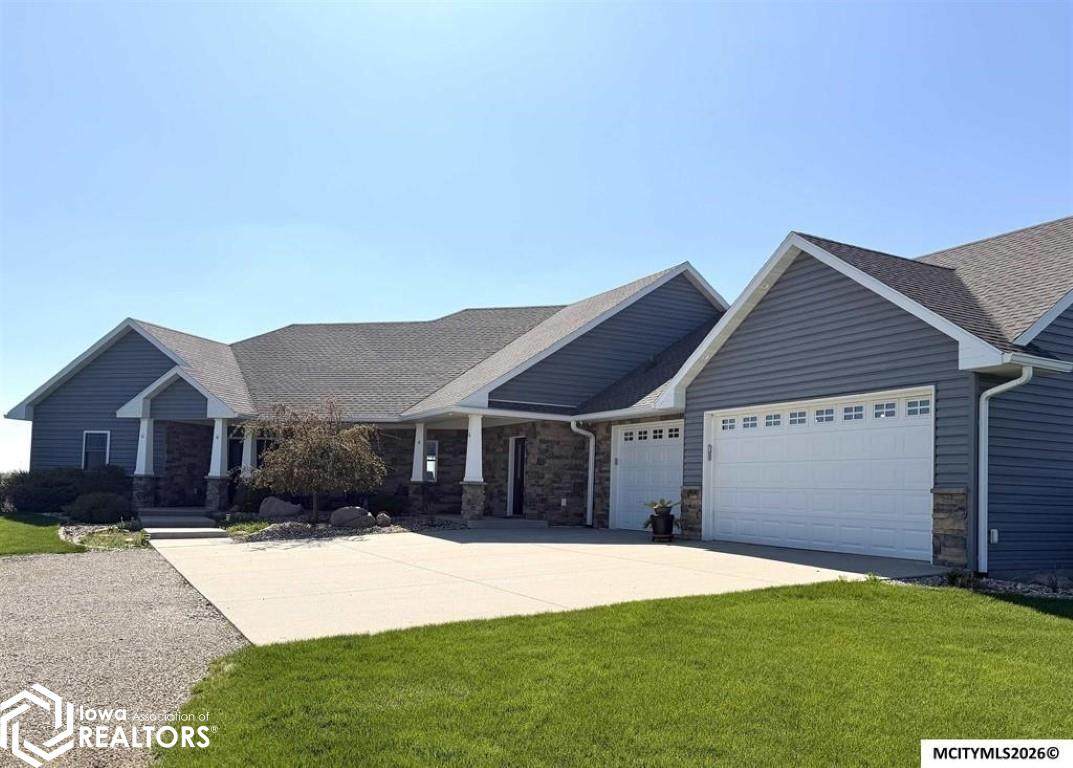 4848 Nightingale Avenue - Photo 1